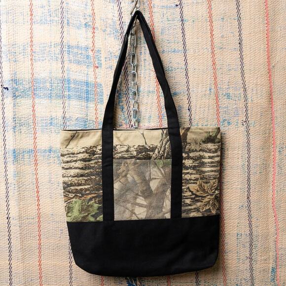 Upcycled handmade carhartt camo tote bag - Picture 5 of 7